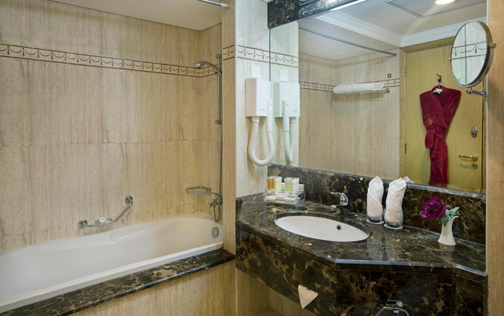 سرویس بهداشتی اتاق های هتل سیتی سیزن دبی