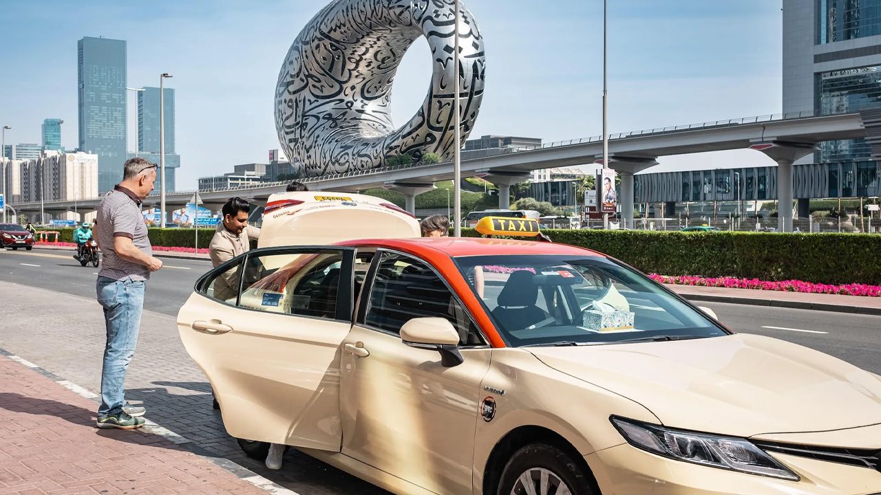 رفت و آمد در دبی