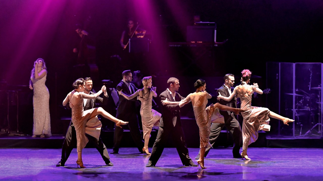 اپرای دبی یکی از تفریحات شبانه دبی