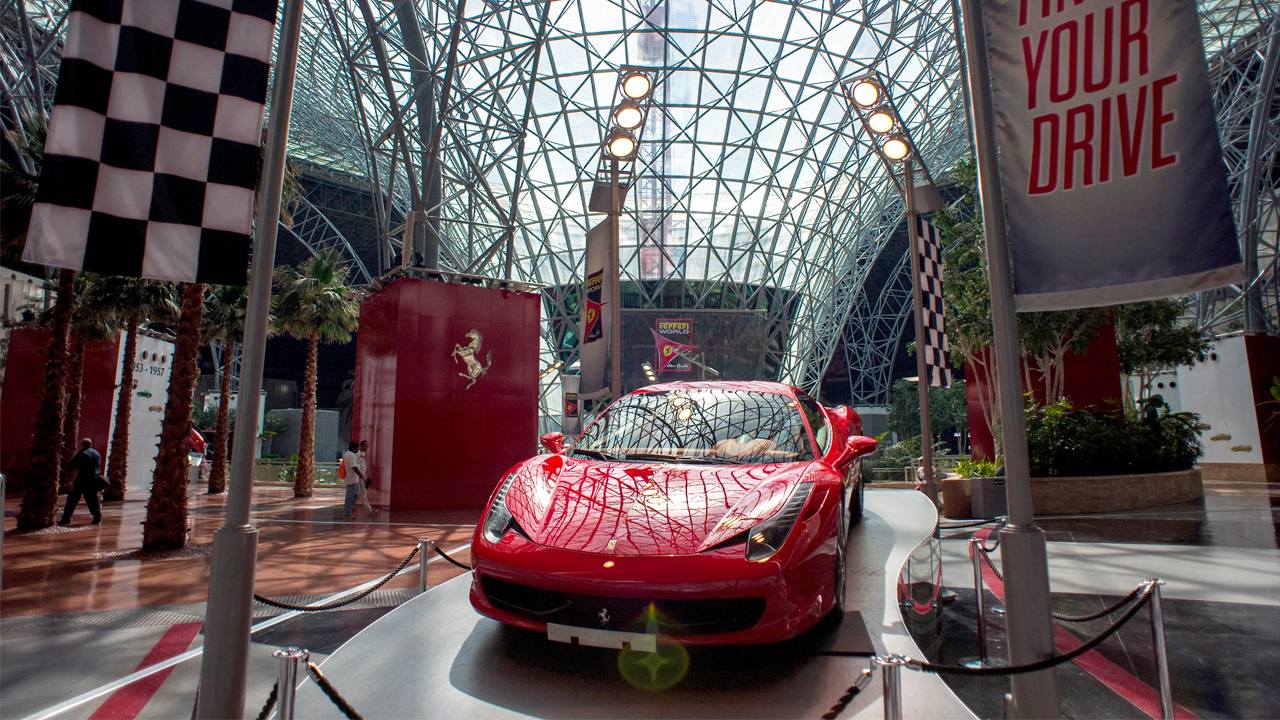 فراری ورد ابوظبی